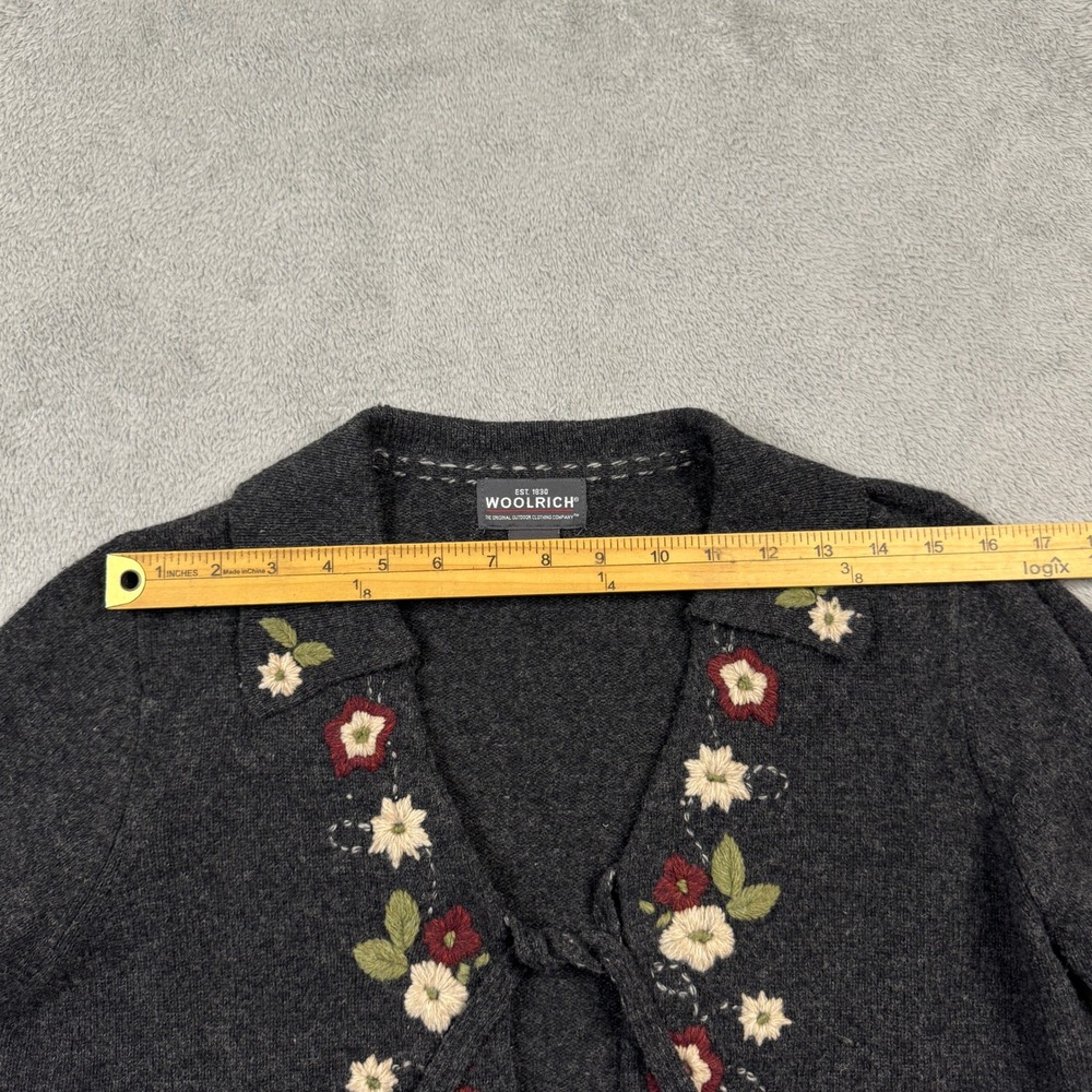 Woolrich Lambswool Floral Embroidered Cardigan Sweater Onyx Heather Gray Small - Picture 15 of 15
